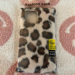 ⚡️5/$20iPhone 12 Pro Max fuzzy case